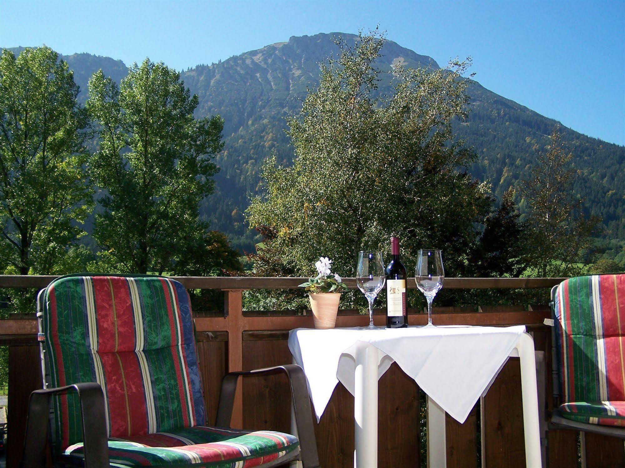 Hotel Pfrontener Hof Kültér fotó